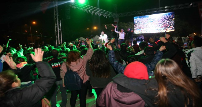 Dünya Karşıyakalılar Günü’ne muhteşem kutlama