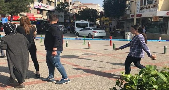 Çarşı'daki asılsız bomba ihbarı panik yarattı
