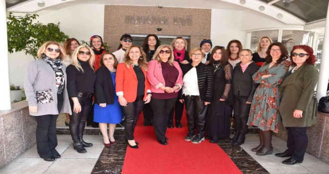 KARİŞKAD Kadınları Kadınlar Günü'nü kutladı