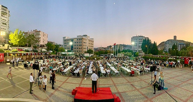 Karşıyaka Belediyesi muharrem ayı iftar yemeği verdi