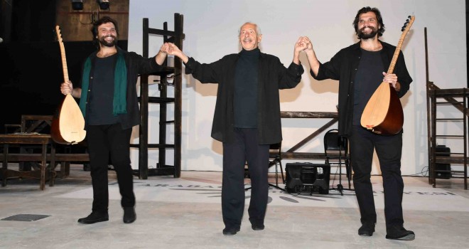 Genco Erkal'a yoğun ilgi