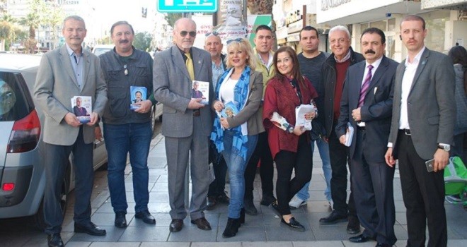 İYİ Parti Belediye Meclisi adayları Bostanlı’yı karış karış gezdi