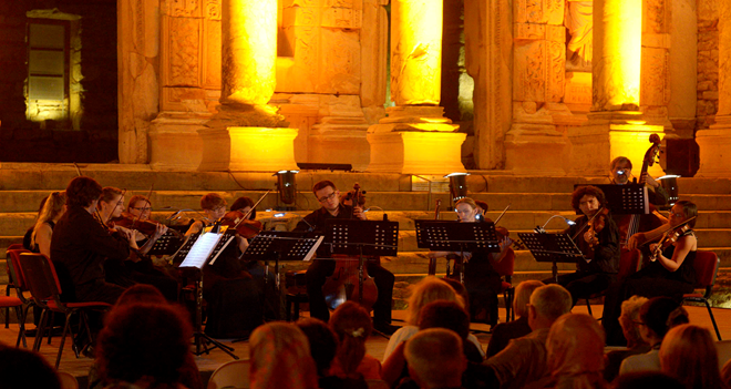 CELSUS’DA SIRADIŞI MÜZİK GECESİ