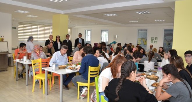 ''Çemberimde Gül Oya'' Karşıyaka'da buluştu