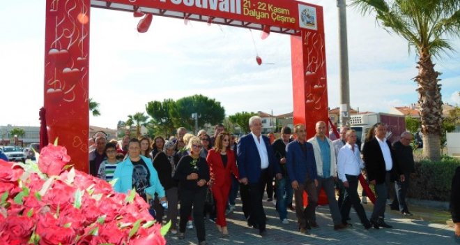 Çeşme ''Aşk''a çağırıyor