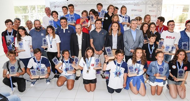 Çeşme’de kupalar sahiplerini buldu…