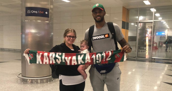 Pınar Karşıyaka'nın Fransızı M'Baye İzmir'e geldi