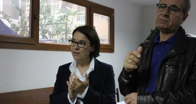 CHP Aday adayı Uçar işaret diliyle anlattı