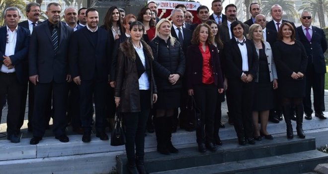 CHP İzmir'de tüm görevlendirmeler yapıldı