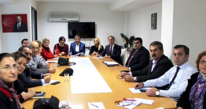 CHP İzmir'den esnafa özel uygulama