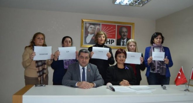 CHP Kadın Kolları İzmir İl Başkanı Utku 30000 imza topladı