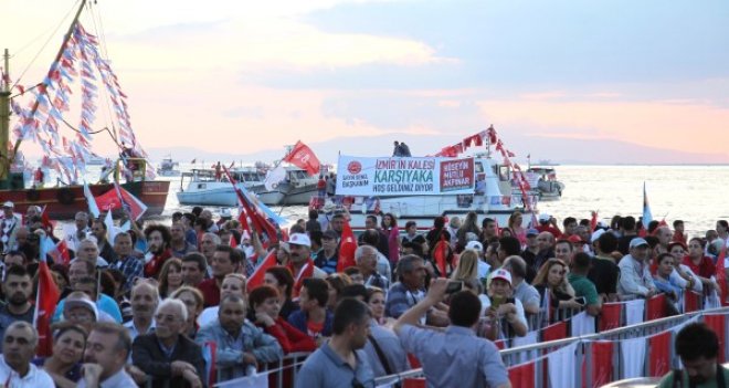 CHP Karşıyaka ''Cumhuriyet ve Demokrasi'' mitingine hazır