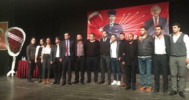 CHP Karşıyaka Gençlik Kolları'na yeni başkan...