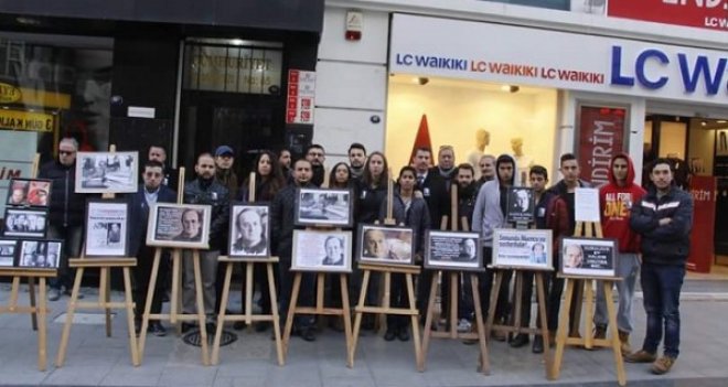 CHP Karşıyaka Uğur Mumcu'yu fotoğraflarla andı