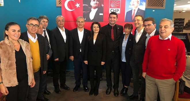 CHP'de Karşıyaka Belediye Başkan aday adayları bir araya geldi