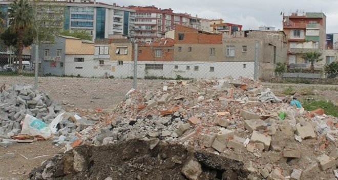 CHP’li Sertel Karşıyaka Devlet Hastanesi’ni Meclis gündemine taşıdı