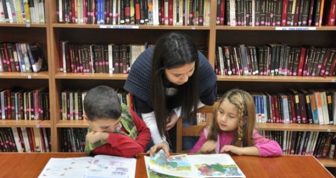 Çocuk Kitapları Haftası'nda çocuklar kütüphane ile tanıştı