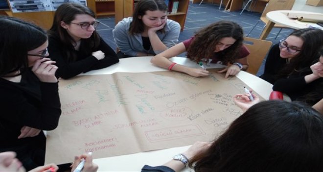 Çocuklar cinsiyet eşitliğini öğreniyor