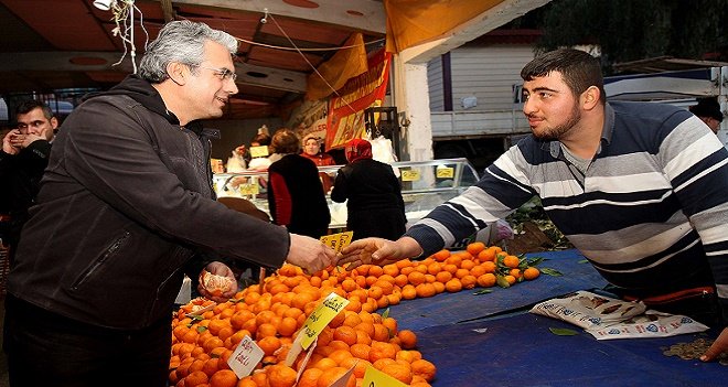 Cumhuriyet  Mahallesi Pazar Yeri dört dörtlük oldu