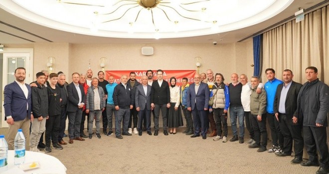 Çiftçioğlu Karşıyakalı amatör futbol kulüpleriyle bir araya geldi