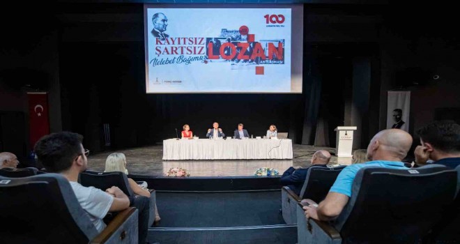 ''Lozan Antlaşması Yeni Yüzyılına Girerken'' paneli düzenlendi