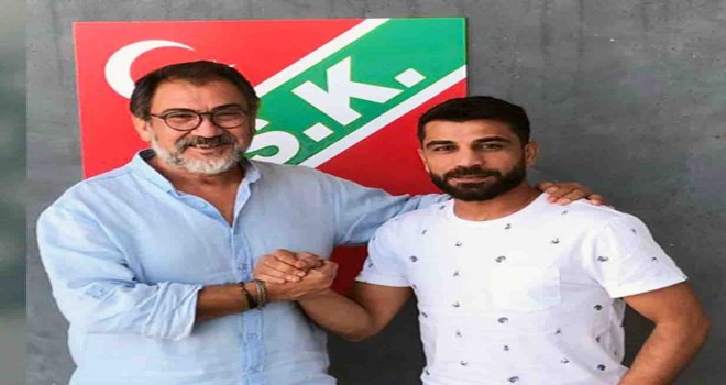 Mustafa Aşan 1 yıl daha Karşıyaka'da