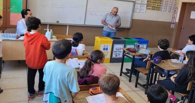 Seferihisar’da sıfır atık eğitimleri devam ediyor