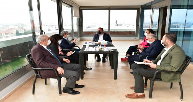 Başkan Gümrükçü’den Covid-19 toplantıları