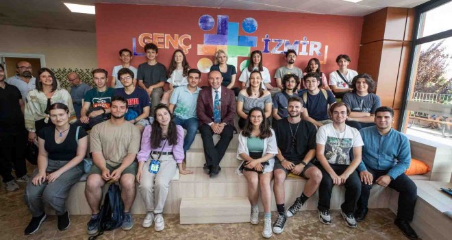 Genç İzmir Bornova Gençlik Yerleşkesi açıldı