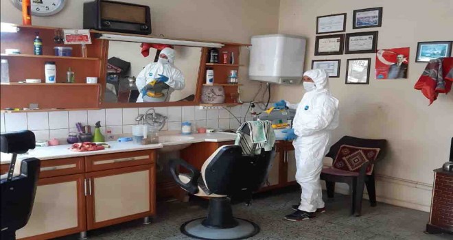 Ödemiş'te berber ve kuaför salonlarında dezenfeksiyon çalışması