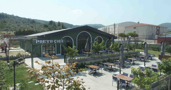 Porta Gaziemir kapılarını açtı