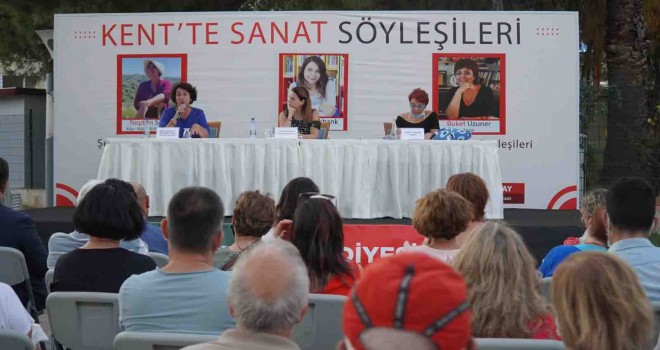 Neptün Soyer ve Buket Uzuner Karşıyakalılarla buluştu