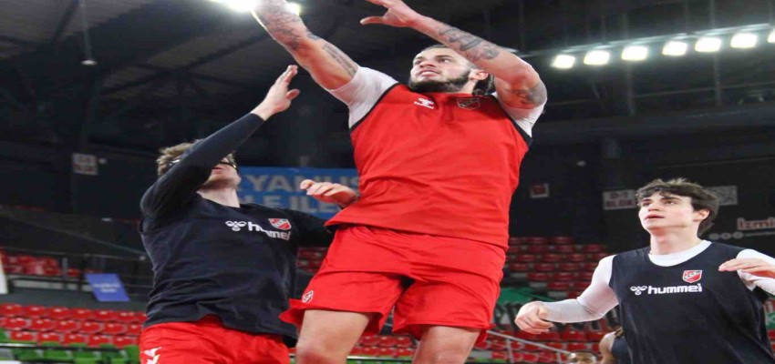 Karşıyaka, kritik maçta Türk Telekom'u ağırlıyor