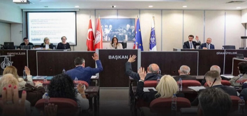 Karşıyaka'da encümen ve başkan vekilleri belirlendi