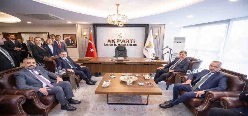 Başkan Tugay'dan Ak Parti İzmir İl Başkanlığı'na ziyaret