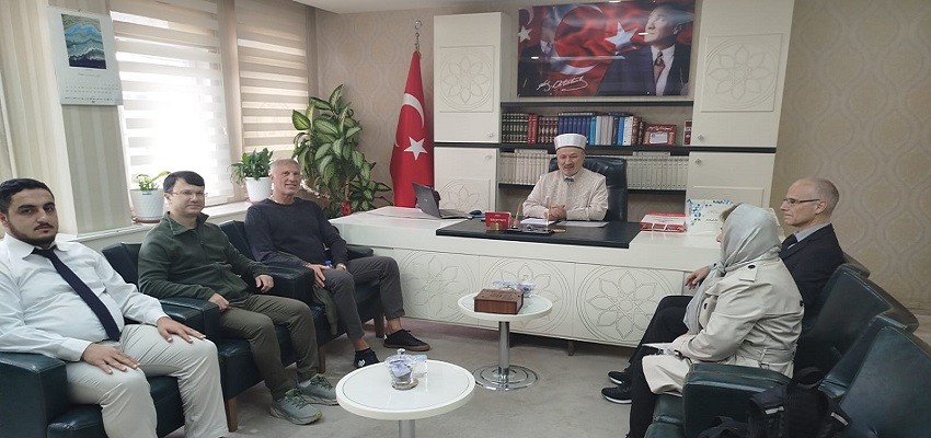 Kur’an-ı Kerim’den etkilendi Müslüman oldu