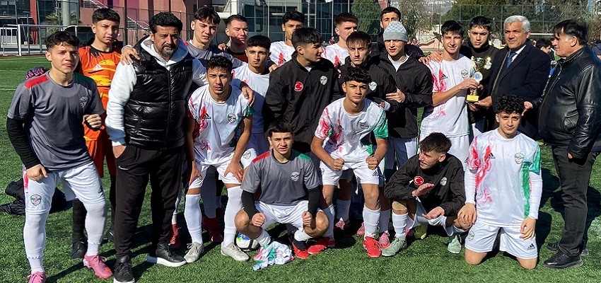 Karşıyaka Yalıspor U18'de Türkiye Şampiyonası'na katılacak