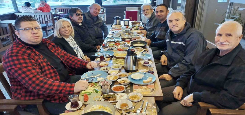 Balkan derneklerinden Karşıyaka'da dayanışma buluşması