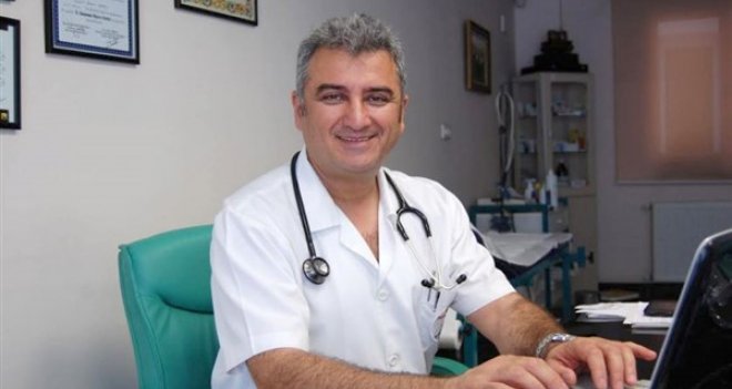 Dr. Rodoplu: Kalp krizi geçiren hastayı aracınızla hastaneye götürmeyin