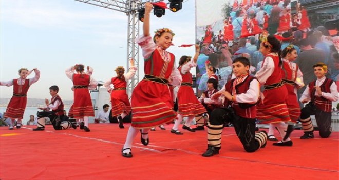 Dünya çocukları Karşıyaka’da buluştu