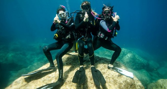Dünya Kadın Dalgıçlar Günü Karşıyaka’da kutlanacak
