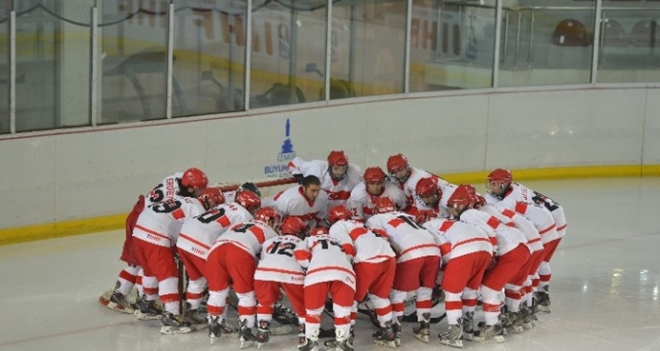 Dünya Sürat Pateni ve Buz Hokeyi Şampiyonaları İzmir'de...