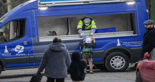 Minikler güne İzmir Büyükşehir’in menüsüyle başlıyor