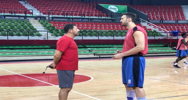 Pınar Karşıyaka'da Sarıca iş başı yaptı