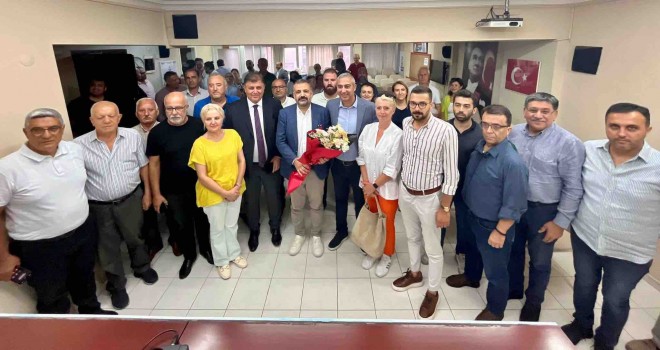 CHP İl Başkanı Aslanoğlu'ndan CHP Karşıyaka'ya ziyaret