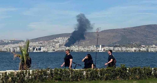 Karşıyaka'da paniğe neden olan yangın söndürüldü