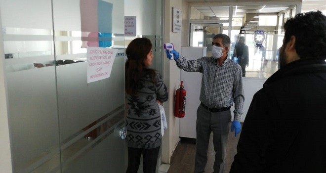 Karşıyaka Nüfus Müdürlüğü'nde olağanüstü hijyen önlemleri alındı