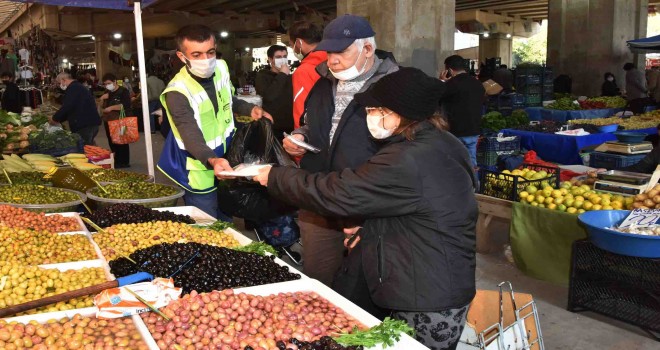 Bornova Belediyesi’nden yarım milyon maske