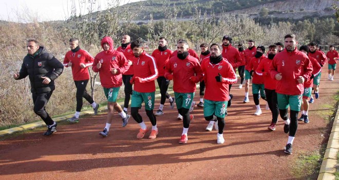 Karşıyaka, Kuşadası kampını tamamladı
