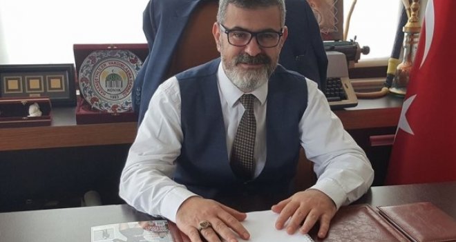 Ege Toplumsal Düşünce ve Gelişim Derneği'nden ''Yol ver Aziz Başkan'' protestosu